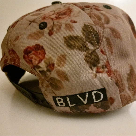 Blvd Boulevard Supply Palm Trees Roses Floral Snapback Hat - Picture 2 of 3